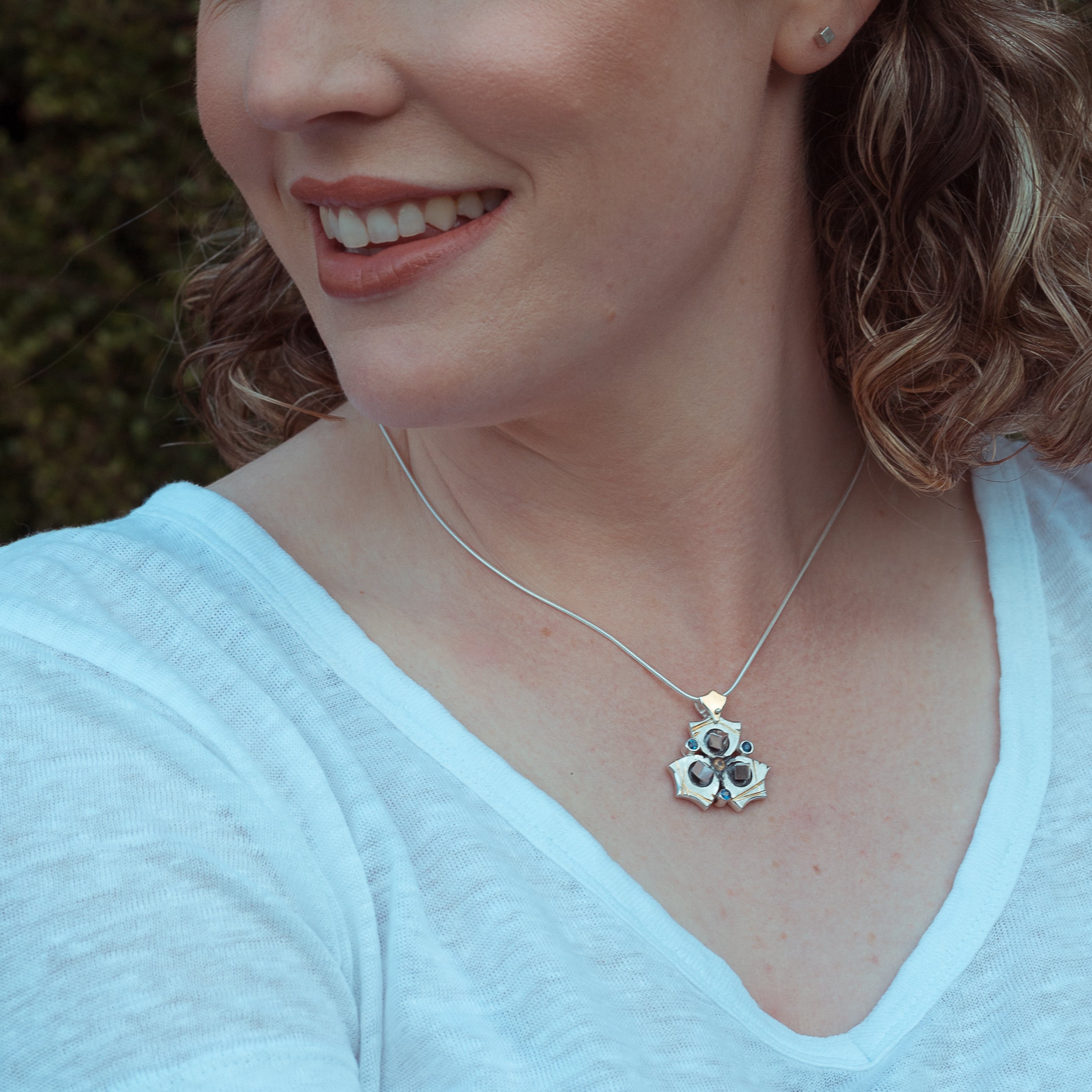 Where Artistry Meets Adornment: The Fusion of Jewellery and Personal Expression